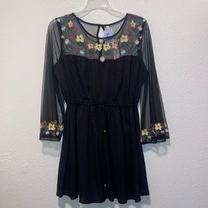 True Destiny black floral dress size Large